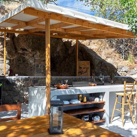 My Old Stone House In A 2 000 Sqm Private Garden With Fab Glamping Tent Mandraki  Luaran gambar